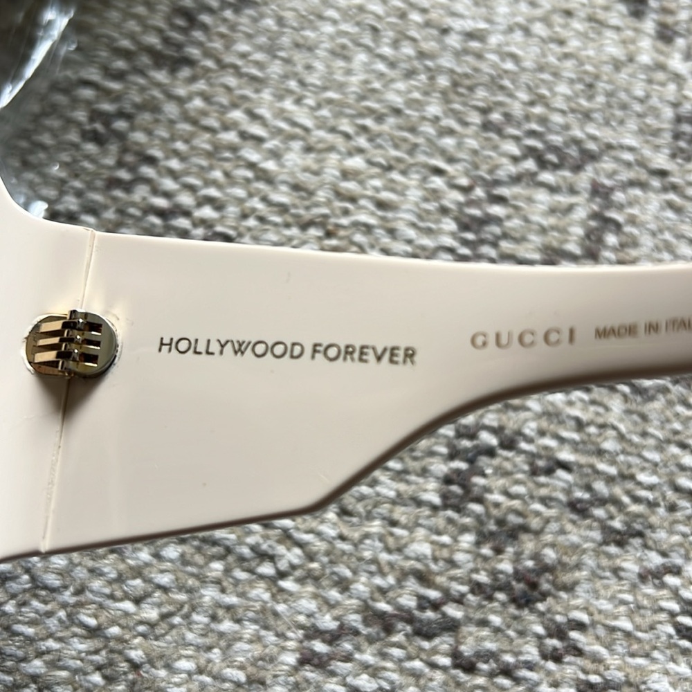 Gucci Hollywood Forever AUTHENTIC sunglasses in case - Picture 7 of 9